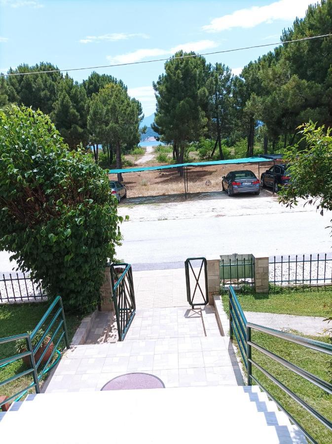 Apartment Dimitra *